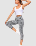 Women's High-Waisted Capri Yoga Leggings with Pockets LW-044 - Image 5